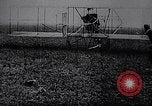 Standbild Wright Brothers Kitty Hawk North Carolina USA, 1938, aus Sekunde 32 historischem Filmmaterial Videoclip 65675035545