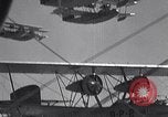 Standbild Wright Brothers Kitty Hawk North Carolina USA, 1938, aus Sekunde 39 historischem Filmmaterial Videoclip 65675035545