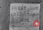 Image AME sweet gum L'église Zion Tuskegee Alabama USA, 1935, de la seconde 5 séquences d'archives historiques vidéo 65675035573