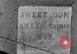 Image AME sweet gum L'église Zion Tuskegee Alabama USA, 1935, de la seconde 6 séquences d'archives historiques vidéo 65675035573