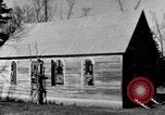 Image AME sweet gum L'église Zion Tuskegee Alabama USA, 1935, de la seconde 9 séquences d'archives historiques vidéo 65675035573