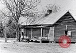 Image ville vues dans la Tuskegee et maisons rurales de negro résidents Tuskegee Alabama USA, 1935, de la seconde 46 séquences d'archives historiques vidéo 65675035576