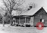 Image ville vues dans la Tuskegee et maisons rurales de negro résidents Tuskegee Alabama USA, 1935, de la seconde 49 séquences d'archives historiques vidéo 65675035576