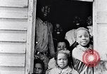 Image ville vues dans la Tuskegee et maisons rurales de negro résidents Tuskegee Alabama USA, 1935, de la seconde 56 séquences d'archives historiques vidéo 65675035576