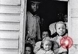 Image ville vues dans la Tuskegee et maisons rurales de negro résidents Tuskegee Alabama USA, 1935, de la seconde 60 séquences d'archives historiques vidéo 65675035576