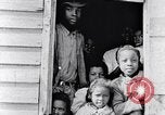 Image ville vues dans la Tuskegee et maisons rurales de negro résidents Tuskegee Alabama USA, 1935, de la seconde 61 séquences d'archives historiques vidéo 65675035576