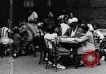 Standbild 1930er Jahre afroamerikanische Kinder Harlem New York City USA, 1939, aus Sekunde 32 historischem Filmmaterial Videoclip 65675035581
