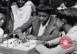 Standbild 1930er Jahre afroamerikanische Kinder Harlem New York City USA, 1939, aus Sekunde 41 historischem Filmmaterial Videoclip 65675035581