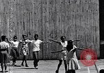Standbild Lehre Kinder im Harlem Tag Camp Harlem New York City USA, 1939, aus Sekunde 6 historischem Filmmaterial Videoclip 65675035582