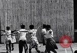 Standbild Lehre Kinder im Harlem Tag Camp Harlem New York City USA, 1939, aus Sekunde 14 historischem Filmmaterial Videoclip 65675035582