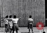 Standbild Lehre Kinder im Harlem Tag Camp Harlem New York City USA, 1939, aus Sekunde 16 historischem Filmmaterial Videoclip 65675035582
