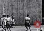 Standbild Lehre Kinder im Harlem Tag Camp Harlem New York City USA, 1939, aus Sekunde 19 historischem Filmmaterial Videoclip 65675035582