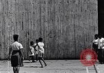 Standbild Lehre Kinder im Harlem Tag Camp Harlem New York City USA, 1939, aus Sekunde 24 historischem Filmmaterial Videoclip 65675035582
