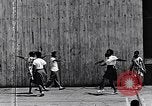 Standbild Lehre Kinder im Harlem Tag Camp Harlem New York City USA, 1939, aus Sekunde 34 historischem Filmmaterial Videoclip 65675035582