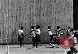 Standbild Lehre Kinder im Harlem Tag Camp Harlem New York City USA, 1939, aus Sekunde 36 historischem Filmmaterial Videoclip 65675035582
