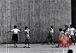 Standbild Lehre Kinder im Harlem Tag Camp Harlem New York City USA, 1939, aus Sekunde 40 historischem Filmmaterial Videoclip 65675035582