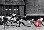 Standbild Lehre Kinder im Harlem Tag Camp Harlem New York City USA, 1939, aus Sekunde 46 historischem Filmmaterial Videoclip 65675035582