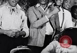 Standbild Afrikanische amerikanische Kirche Service 1940 s United States USA, 1949, aus Sekunde 14 historischem Filmmaterial Videoclip 65675035586