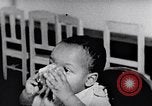 Standbild Kinder im Waisenhaus United States USA, 1949, aus Sekunde 34 historischem Filmmaterial Videoclip 65675035588