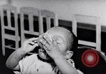 Standbild Kinder im Waisenhaus United States USA, 1949, aus Sekunde 36 historischem Filmmaterial Videoclip 65675035588