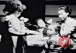 Standbild Kinder im Waisenhaus United States USA, 1949, aus Sekunde 51 historischem Filmmaterial Videoclip 65675035588