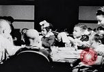 Standbild Kinder im Waisenhaus United States USA, 1949, aus Sekunde 57 historischem Filmmaterial Videoclip 65675035588