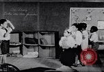 Standbild Kinder im Waisenhaus United States USA, 1949, aus Sekunde 61 historischem Filmmaterial Videoclip 65675035588