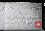 Standbild Tuskegee University Abschlussfeier Tuskegee Alabama USA, 1949, aus Sekunde 60 historischem Filmmaterial Videoclip 65675035596