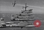 Immagine di Thunder Tigers cinese team acrobat Taiwan, 1958, secondo 3 filmato di repertorio 65675035626
