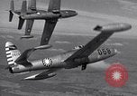 Immagine di Thunder Tigers cinese team acrobat Taiwan, 1958, secondo 8 filmato di repertorio 65675035626