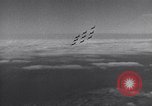 Immagine di Thunder Tigers cinese team acrobat Taiwan, 1958, secondo 22 filmato di repertorio 65675035626