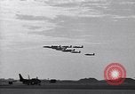 Standbild Thunder Tiger chinesische Acrobat Team Taiwan, 1958, aus Sekunde 7 historischem Filmmaterial Videoclip 65675035628