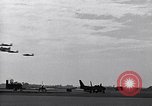 Standbild Thunder Tiger chinesische Acrobat Team Taiwan, 1958, aus Sekunde 8 historischem Filmmaterial Videoclip 65675035628