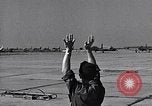 Standbild Thunder Tiger chinesische Acrobat Team Taiwan, 1958, aus Sekunde 9 historischem Filmmaterial Videoclip 65675035628