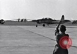 Standbild Thunder Tiger chinesische Acrobat Team Taiwan, 1958, aus Sekunde 16 historischem Filmmaterial Videoclip 65675035628