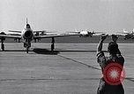 Standbild Thunder Tiger chinesische Acrobat Team Taiwan, 1958, aus Sekunde 22 historischem Filmmaterial Videoclip 65675035628