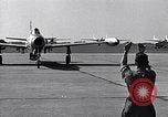Standbild Thunder Tiger chinesische Acrobat Team Taiwan, 1958, aus Sekunde 23 historischem Filmmaterial Videoclip 65675035628