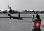 Standbild Thunder Tiger chinesische Acrobat Team Taiwan, 1958, aus Sekunde 24 historischem Filmmaterial Videoclip 65675035628