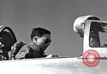 Standbild Thunder Tiger chinesische Acrobat Team Taiwan, 1958, aus Sekunde 27 historischem Filmmaterial Videoclip 65675035628