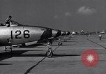 Standbild Thunder Tiger chinesische Acrobat Team Taiwan, 1958, aus Sekunde 31 historischem Filmmaterial Videoclip 65675035628