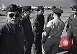Standbild Thunder Tiger chinesische Acrobat Team Taiwan, 1958, aus Sekunde 54 historischem Filmmaterial Videoclip 65675035628