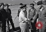 Standbild Thunder Tiger chinesische Acrobat Team Taiwan, 1958, aus Sekunde 59 historischem Filmmaterial Videoclip 65675035628