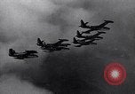 Standbild Thunder Tiger chinesische Acrobat Team Taiwan, 1958, aus Sekunde 4 historischem Filmmaterial Videoclip 65675035629