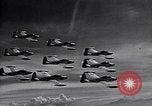 Standbild Thunder Tiger chinesische Acrobat Team Taiwan, 1958, aus Sekunde 15 historischem Filmmaterial Videoclip 65675035629
