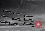 Standbild Thunder Tiger chinesische Acrobat Team Taiwan, 1958, aus Sekunde 16 historischem Filmmaterial Videoclip 65675035629