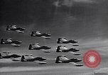 Standbild Thunder Tiger chinesische Acrobat Team Taiwan, 1958, aus Sekunde 17 historischem Filmmaterial Videoclip 65675035629