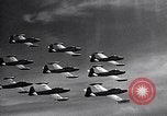 Standbild Thunder Tiger chinesische Acrobat Team Taiwan, 1958, aus Sekunde 21 historischem Filmmaterial Videoclip 65675035629