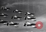 Standbild Thunder Tiger chinesische Acrobat Team Taiwan, 1958, aus Sekunde 23 historischem Filmmaterial Videoclip 65675035629