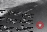 Standbild Thunder Tiger chinesische Acrobat Team Taiwan, 1958, aus Sekunde 33 historischem Filmmaterial Videoclip 65675035629