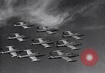Standbild Thunder Tiger chinesische Acrobat Team Taiwan, 1958, aus Sekunde 35 historischem Filmmaterial Videoclip 65675035629
